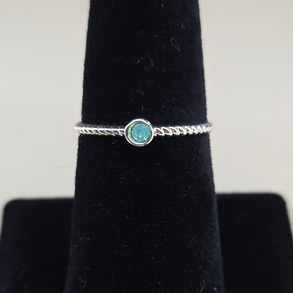 Silver Tone Twisted Rope Band Ring with Round Turquoise Bezel Stone Size 7.5